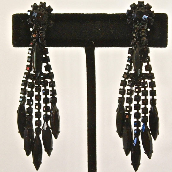 WEISS ALBERT WEISS EARRINGS BLACK JET JAPANED BACK NEW OLD STOCK - Picture 3 of 5